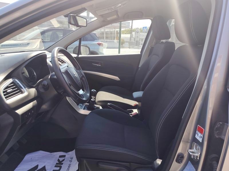 Suzuki SX4 S-Cross 1,4 4WD PREMIUM (GL+), fotografija 10