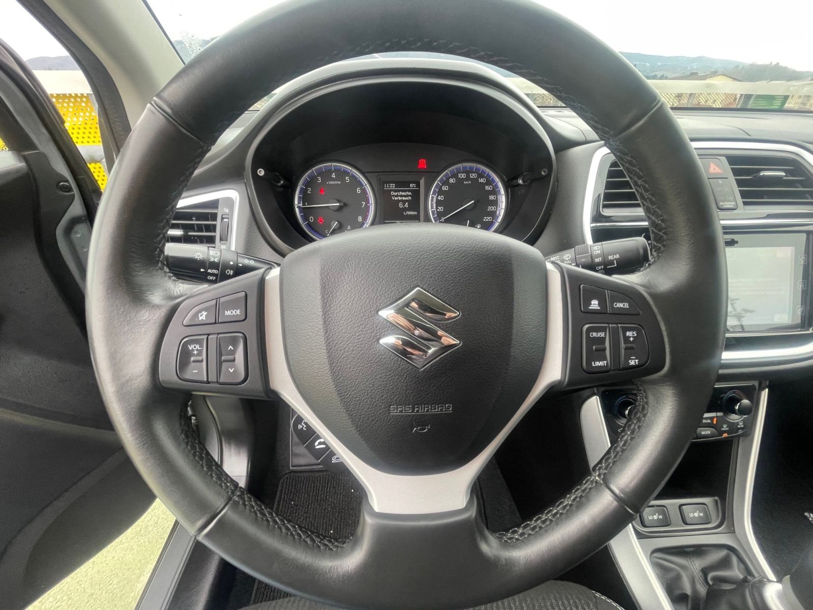 Suzuki SX4 S-Cross 1,4, fotografija 16