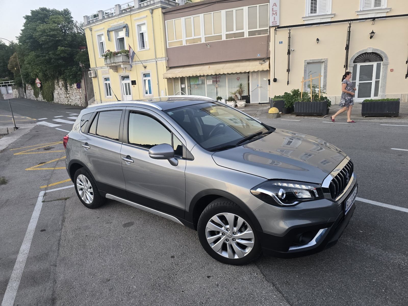 Suzuki SX4 S-Cross 1,4, fotografija 2