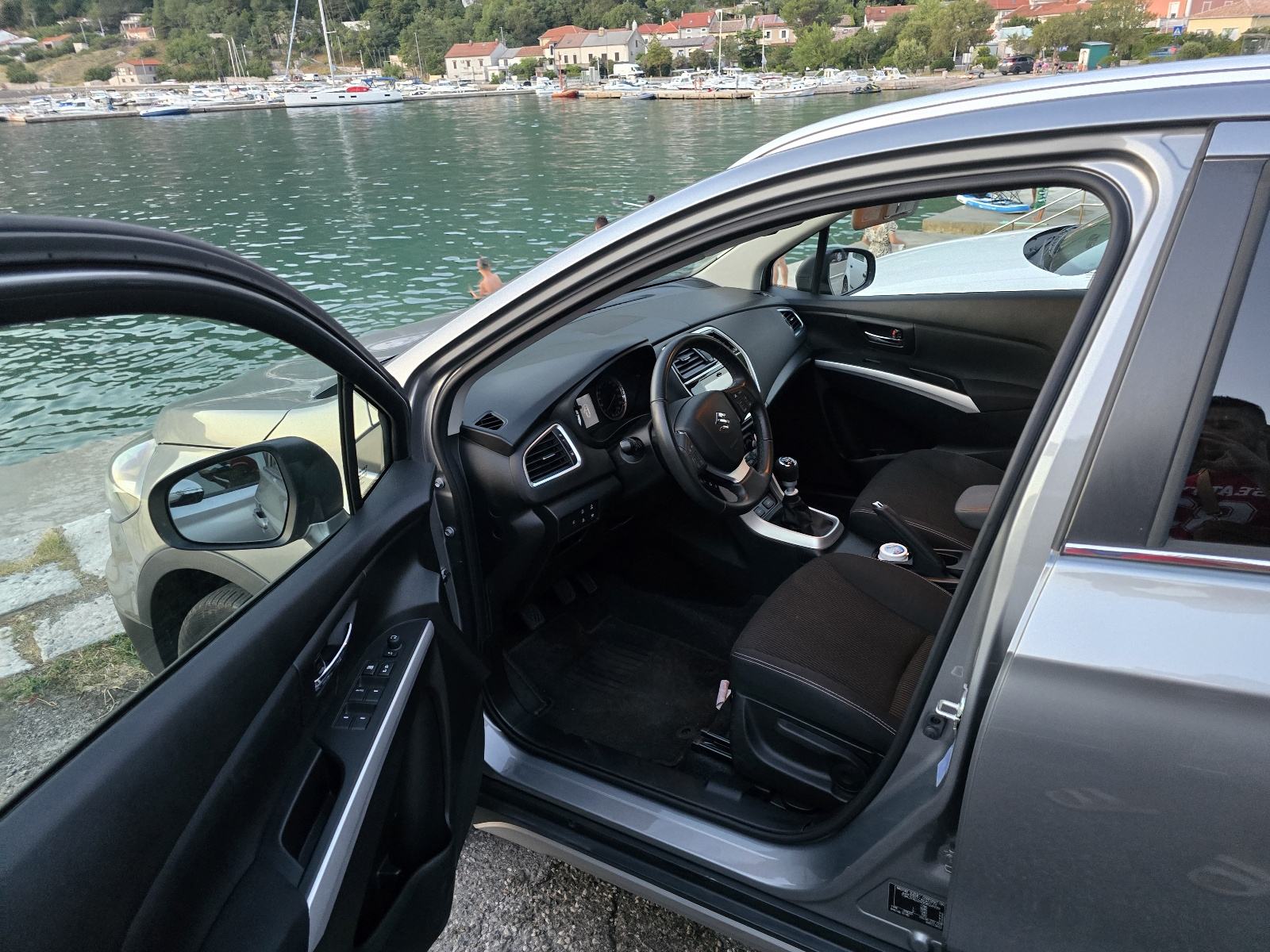 Suzuki SX4 S-Cross 1,4, fotografija 7