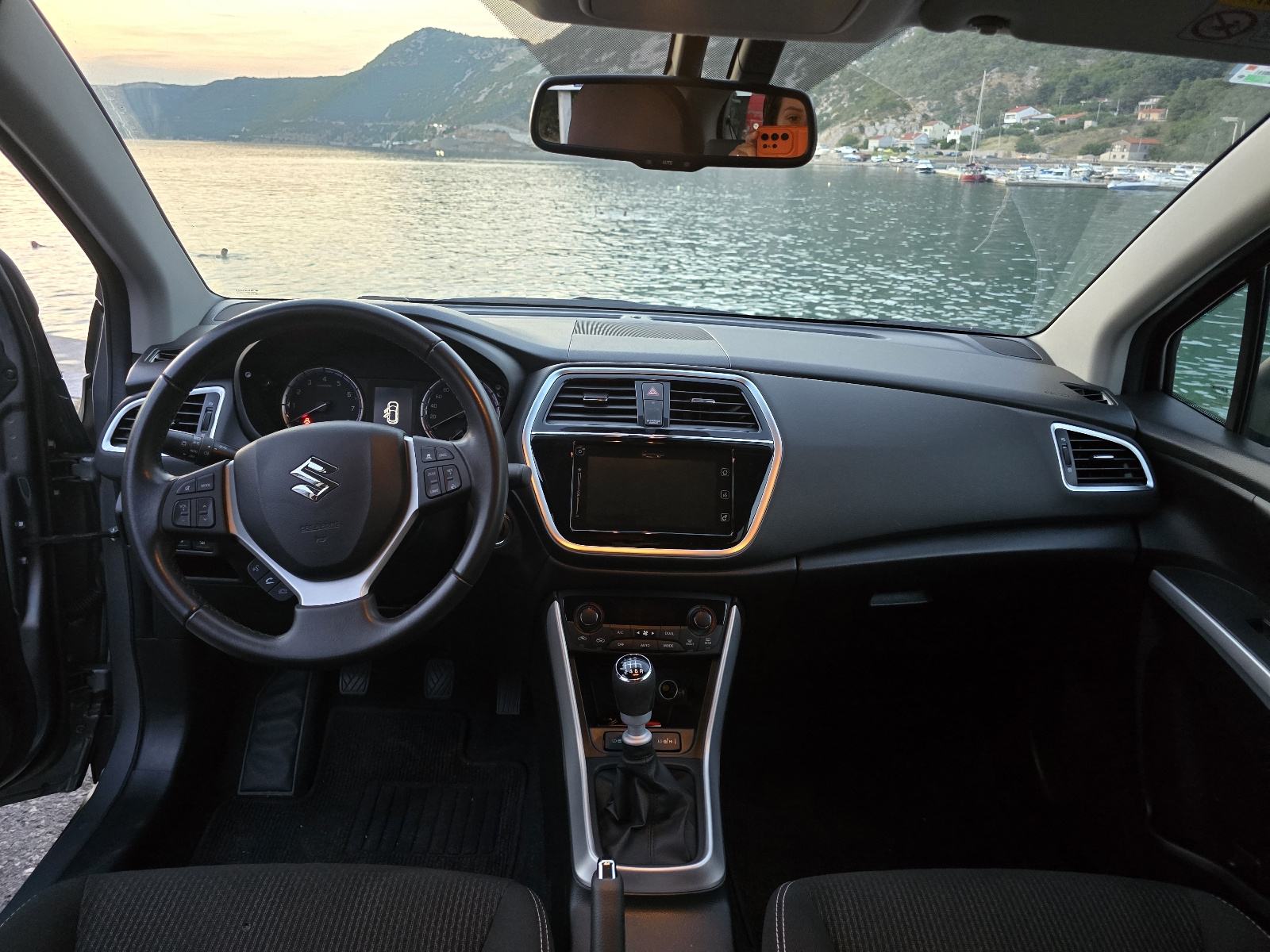 Suzuki SX4 S-Cross 1,4, fotografija 9