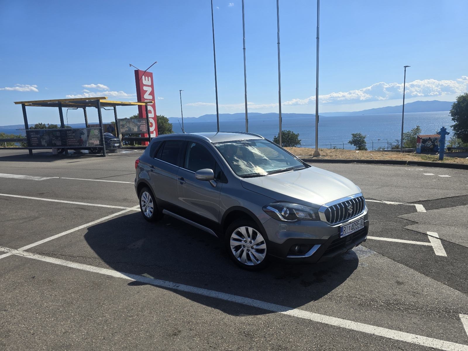 Suzuki SX4 S-Cross 1,4, fotografija 12