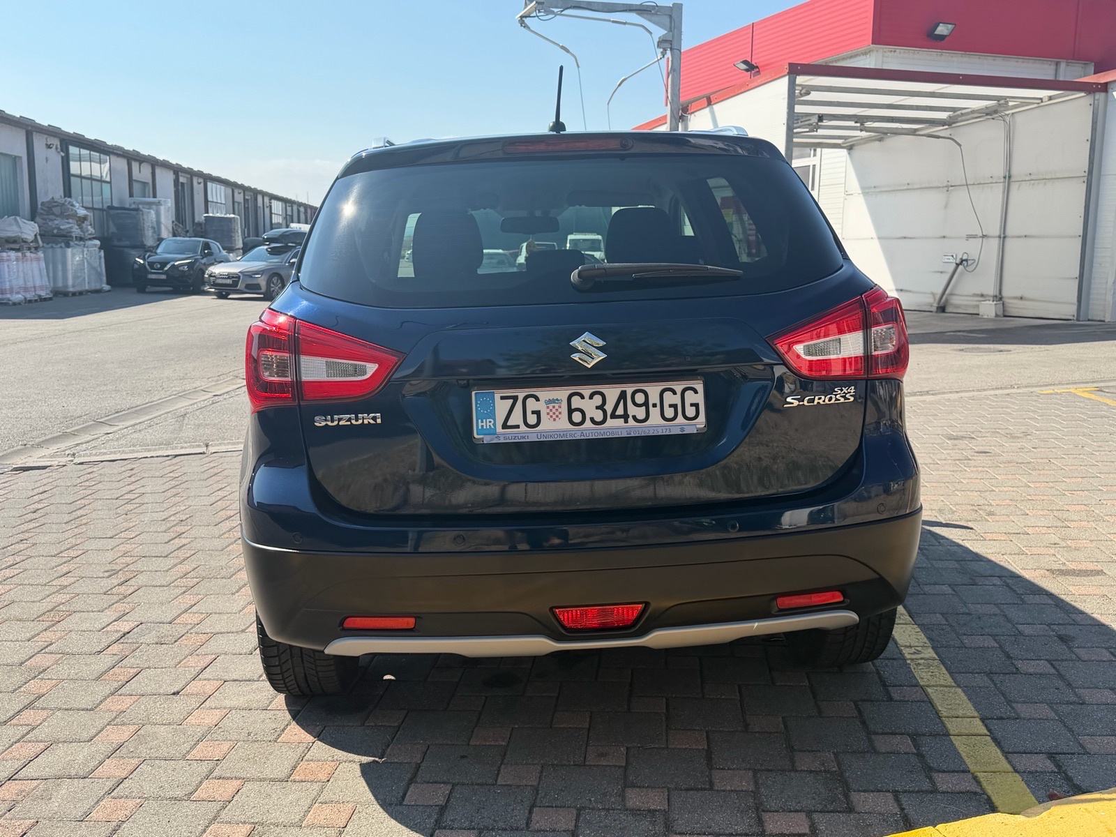 Suzuki SX4 S-Cross 1.4, fotografija 15