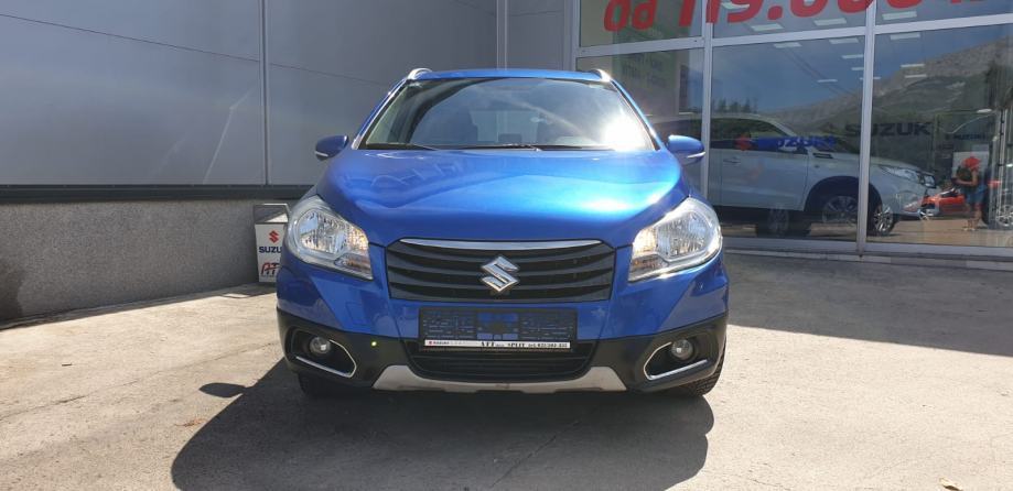 Suzuki SX4 S-Cross 1,6, fotografija 2
