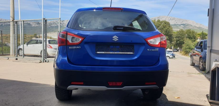 Suzuki SX4 S-Cross 1,6, fotografija 3