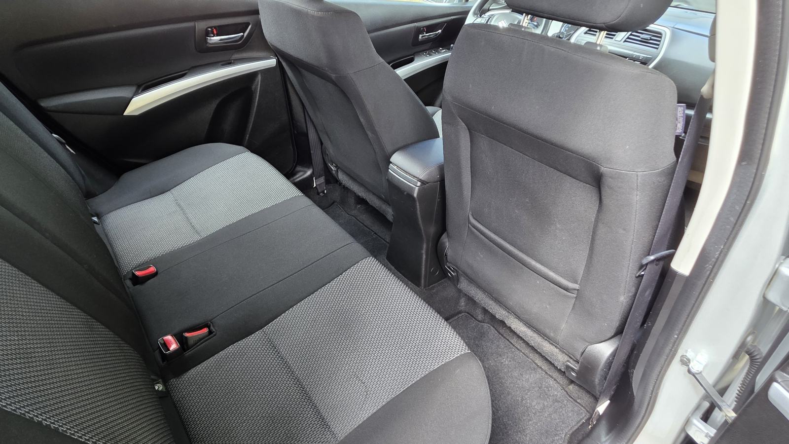 Suzuki SX4 S-Cross 1,6 DDiS, 1vl, servisna, klima, alu, tempo, ODLIČAN, fotografija 18