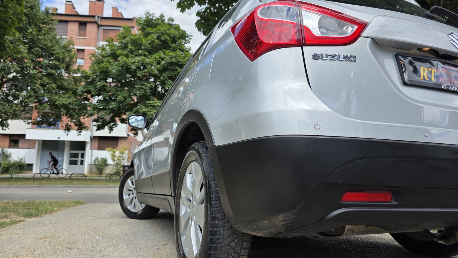Suzuki SX4 S-Cross 1,6 DDiS, 1vl, servisna, klima, alu, tempo, ODLIČAN, fotografija 8