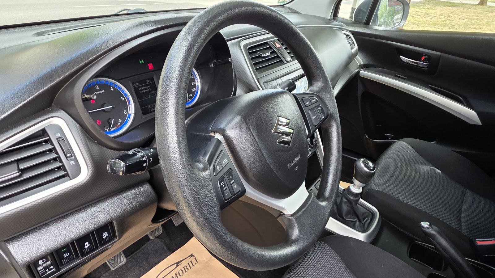 Suzuki SX4 S-Cross 1,6 DDiS, 1vl, servisna, klima, alu, tempo, ODLIČAN, fotografija 20