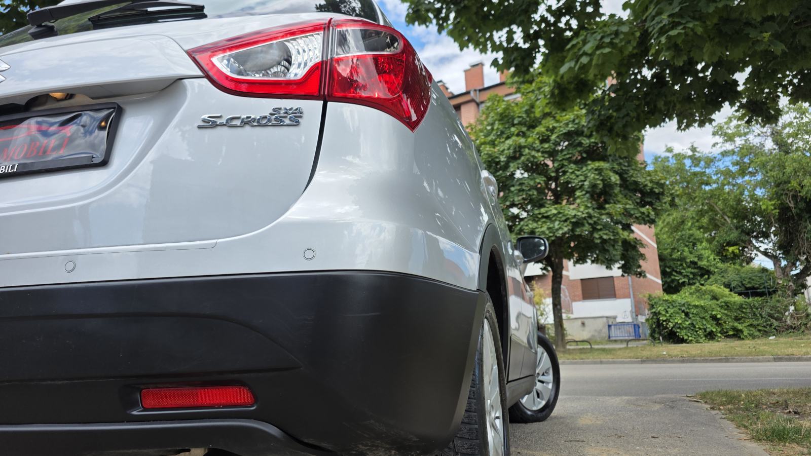 Suzuki SX4 S-Cross 1,6 DDiS, 1vl, servisna, klima, alu, tempo, ODLIČAN, fotografija 9
