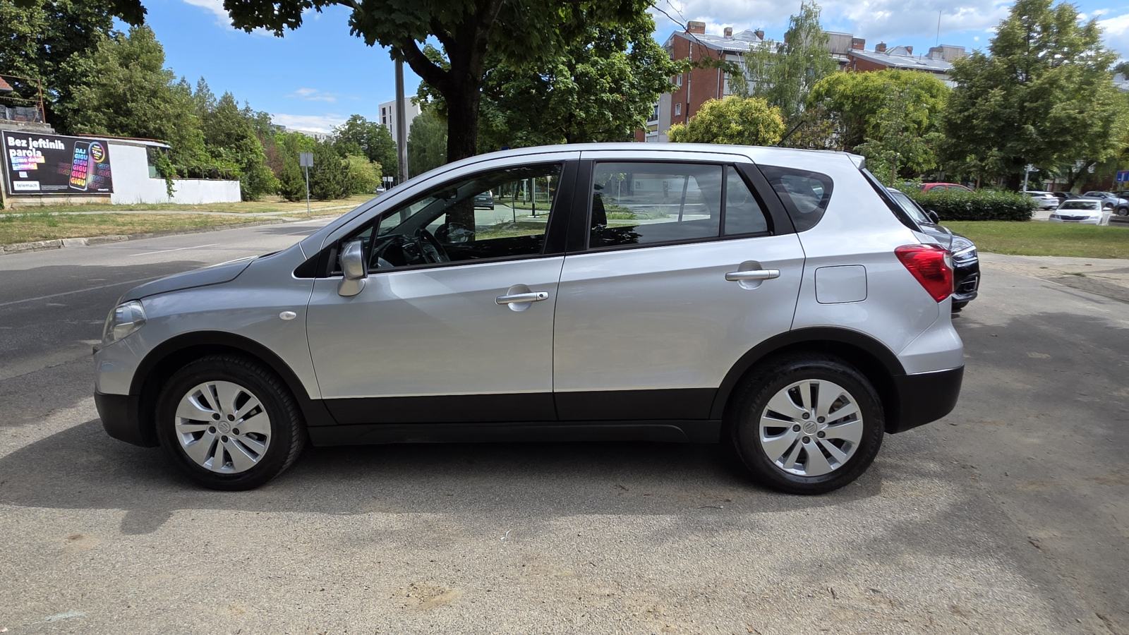 Suzuki SX4 S-Cross 1,6 DDiS, 1vl, servisna, klima, alu, tempo, ODLIČAN, fotografija 10