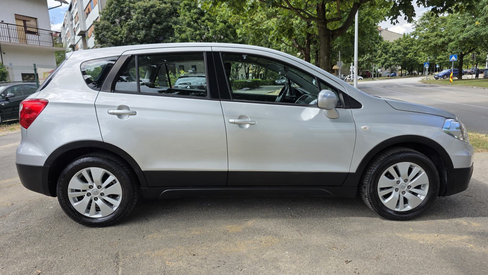 Suzuki SX4 S-Cross 1,6 DDiS, 1vl, servisna, klima, alu, tempo, ODLIČAN, fotografija 11