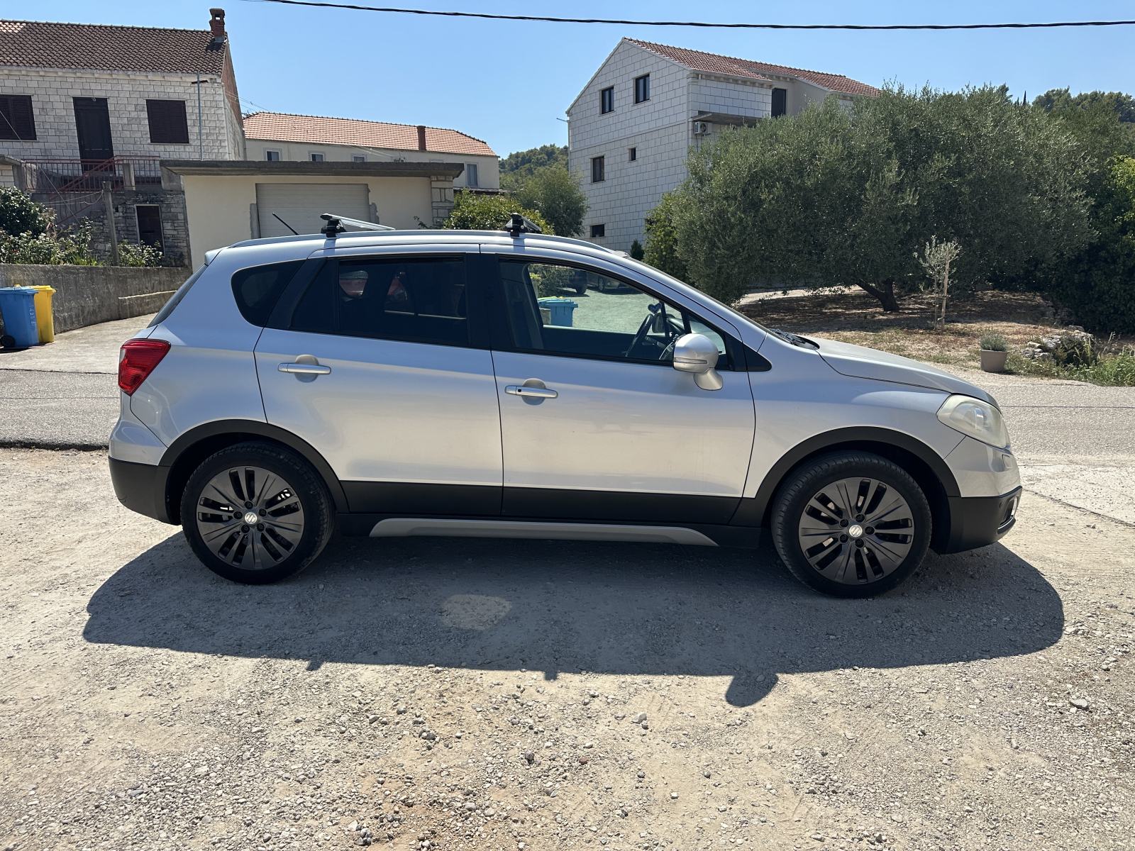 Suzuki SX4 S-Cross 1,6 Diesel, vlasnik 5 godina 118 tkm reg god. dana, fotografija 4
