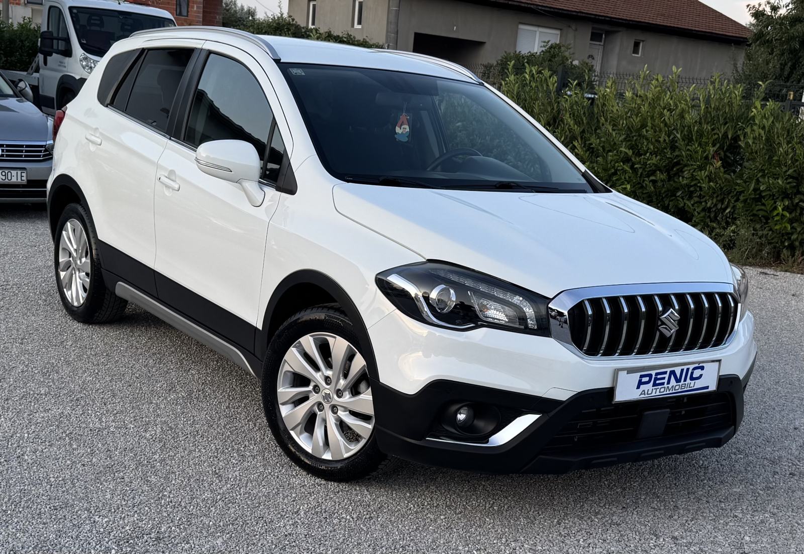 Suzuki SX4 S-Cross AUTOMATIK = 110 000 km = Kupljen nov u HR, fotografija 4
