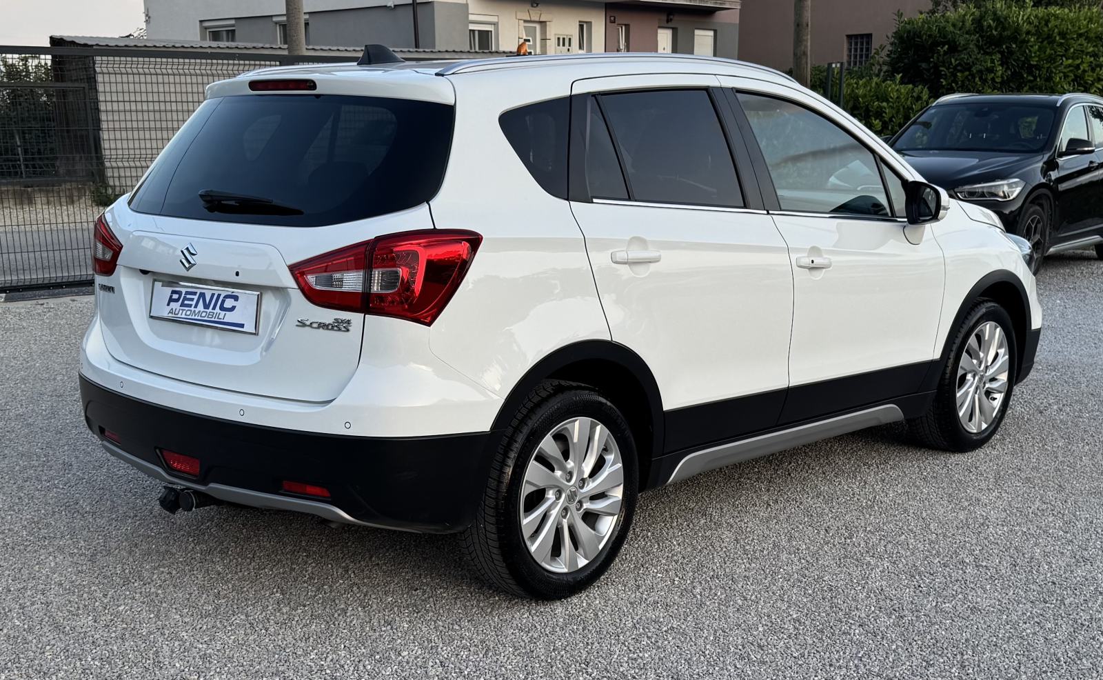 Suzuki SX4 S-Cross AUTOMATIK = 110 000 km = Kupljen nov u HR, fotografija 5