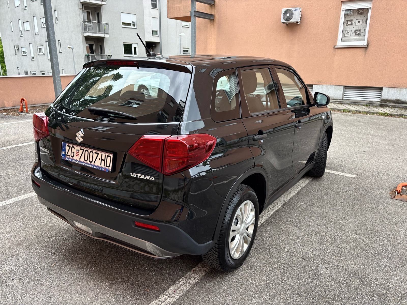 Suzuki Vitara 1,0 Gl Hr auto,servisna knjižica, fotografija 2