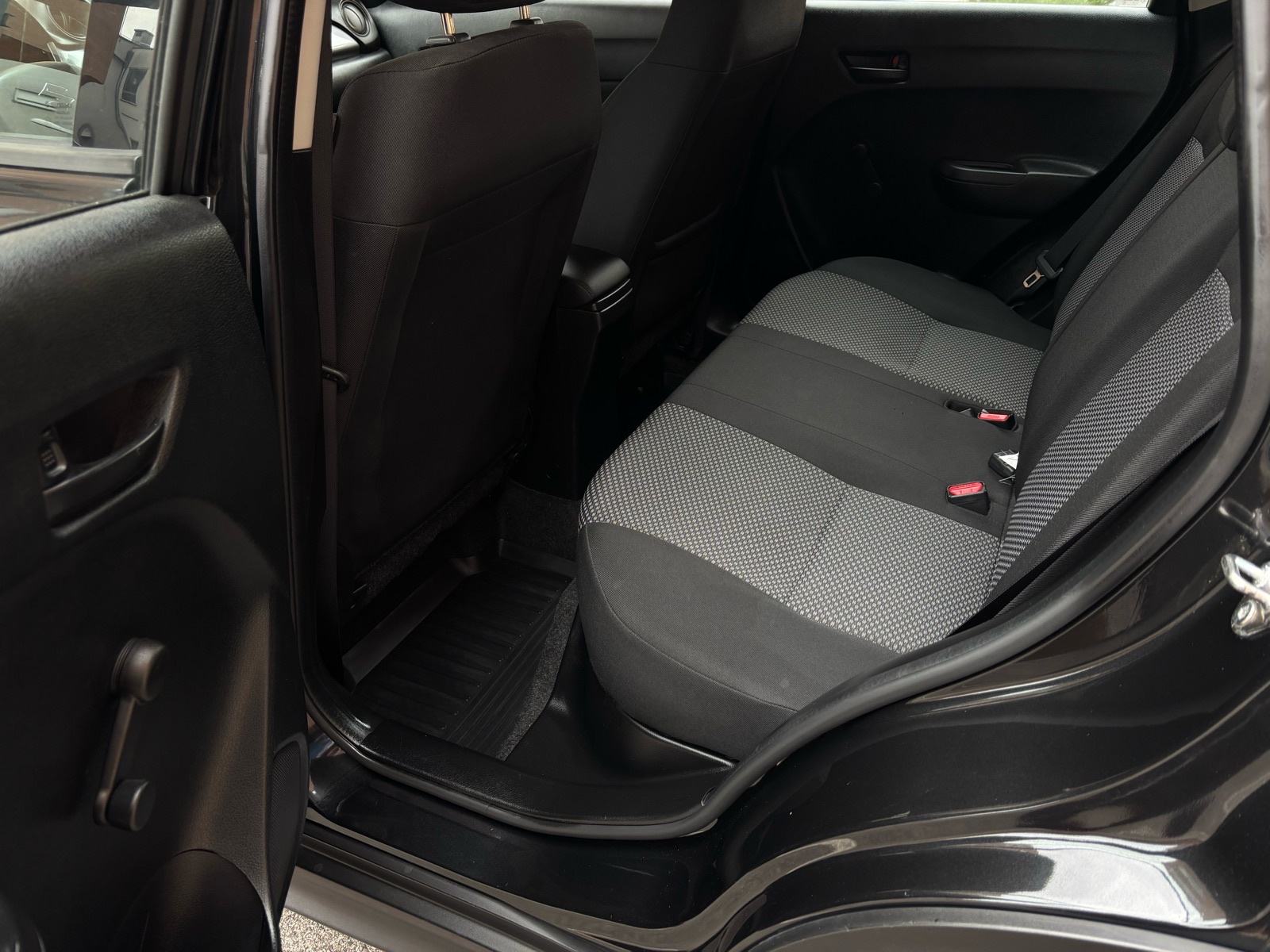 Suzuki Vitara 1,0 Gl Hr auto,servisna knjižica, fotografija 9