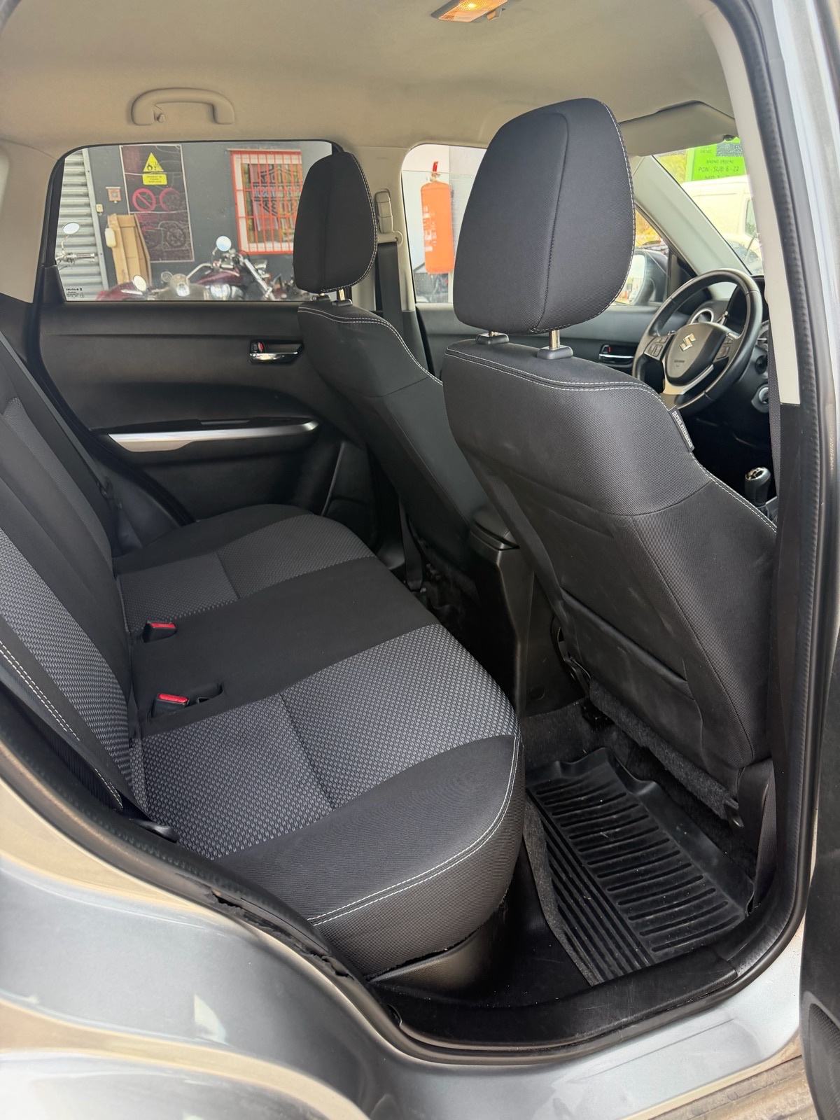 SUZUKI VITARA 1.0 *PREMIUM*FACELIFT*HR VOZILO*, fotografija 17