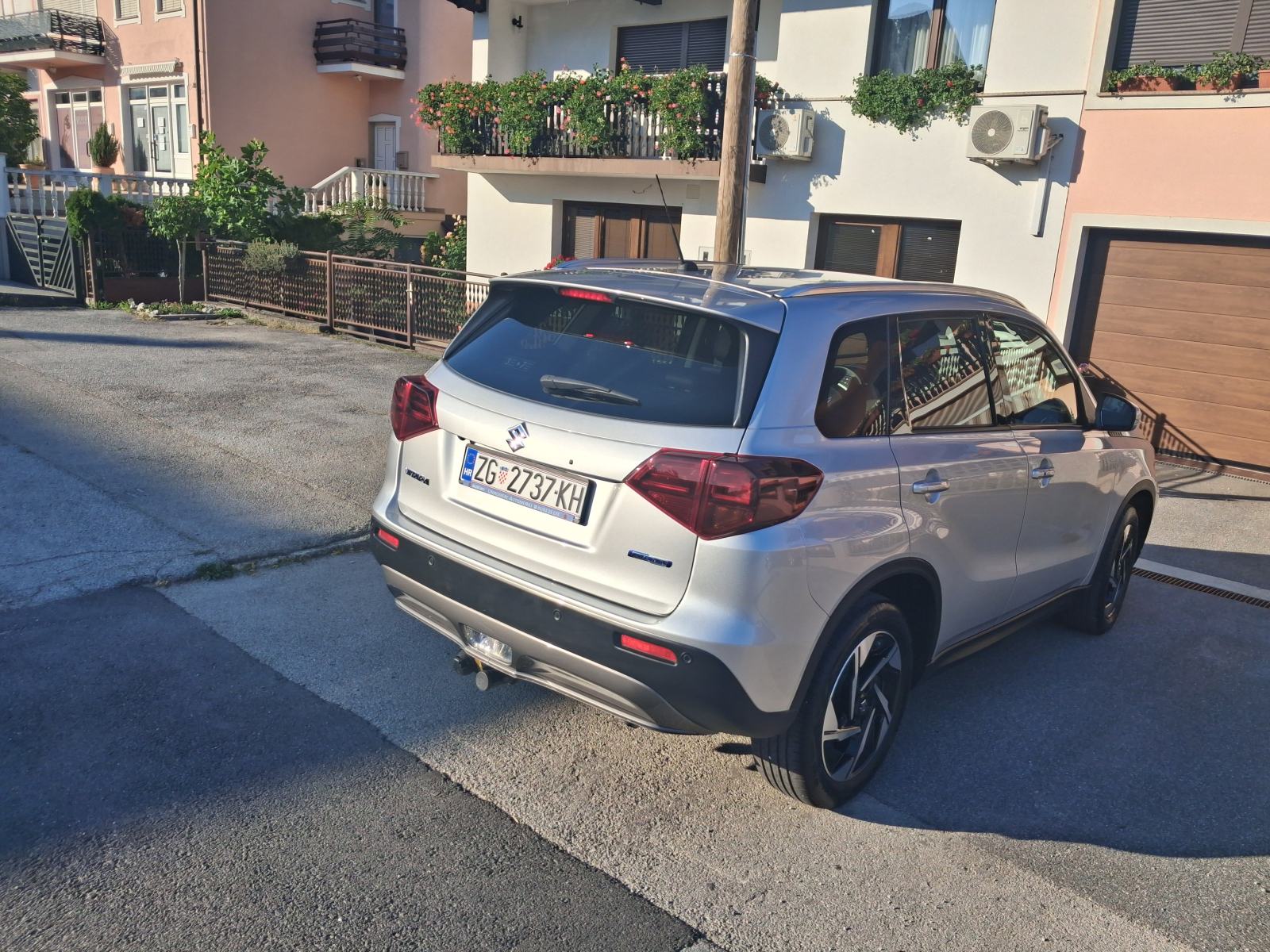 Suzuki Vitara 1,4 ELEGANC 4WD HYBRID, fotografija 3