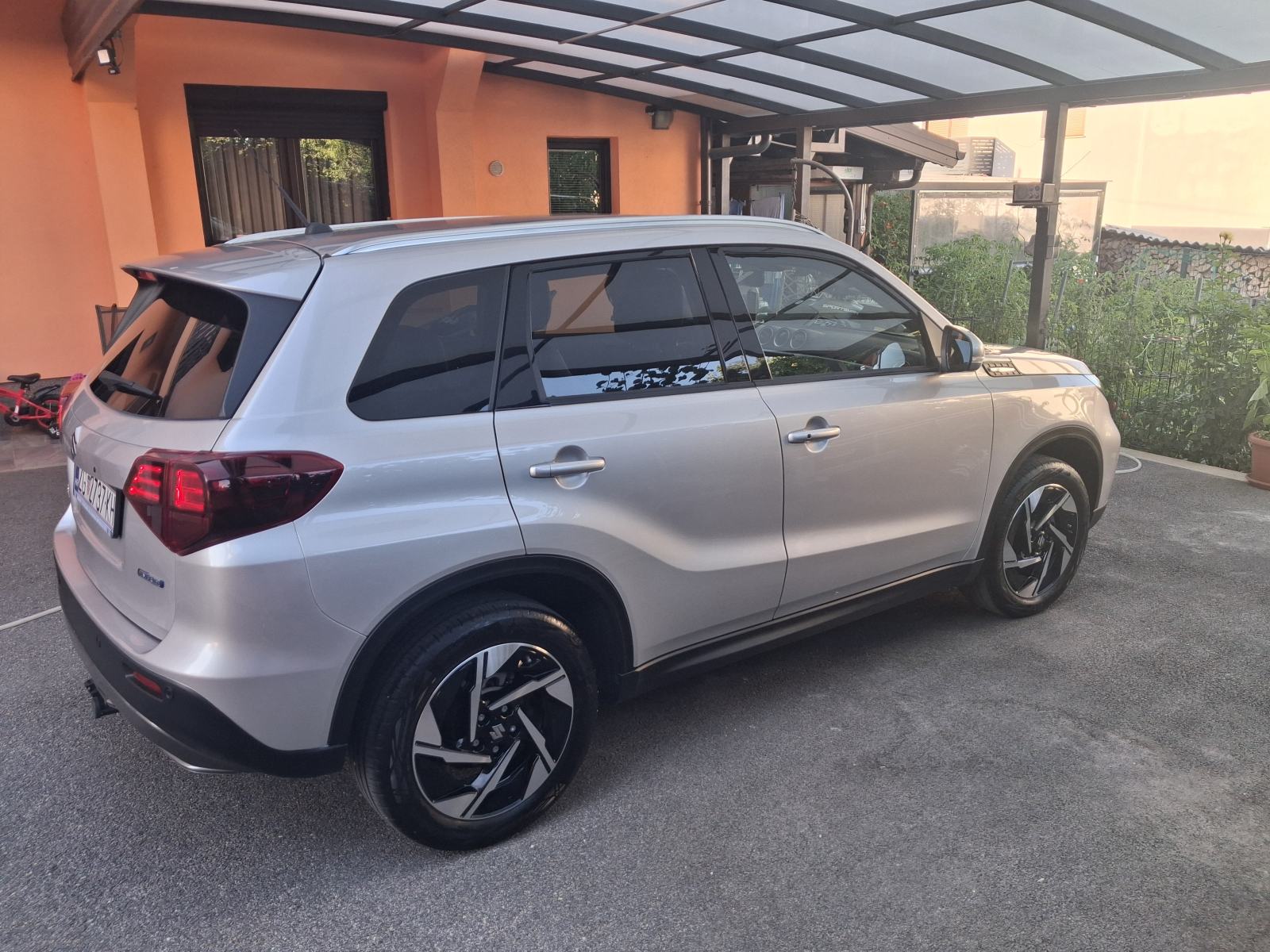 Suzuki Vitara 1,4 ELEGANC 4WD HYBRID, fotografija 4