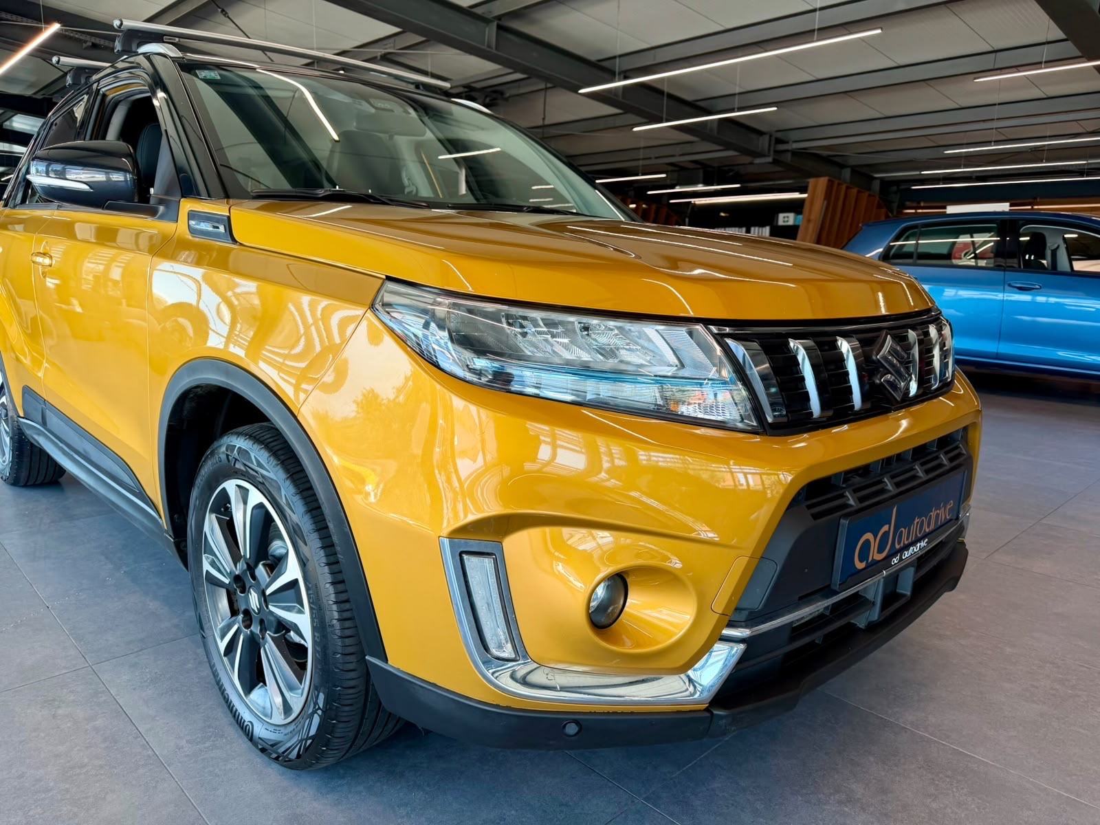 Suzuki Vitara 1,4 4WD HYBRID • NAVI • SERVISNA • KAMERA • LEASING, fotografija 9