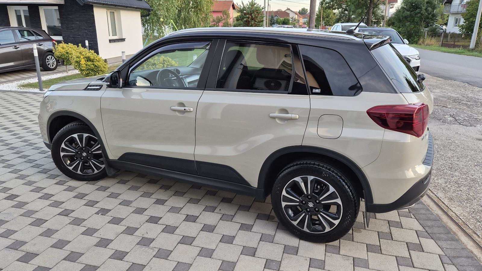 Suzuki Vitara 1,4 benz. ALLGRIP - GLX+ - 1.VLASNIK -, fotografija 2