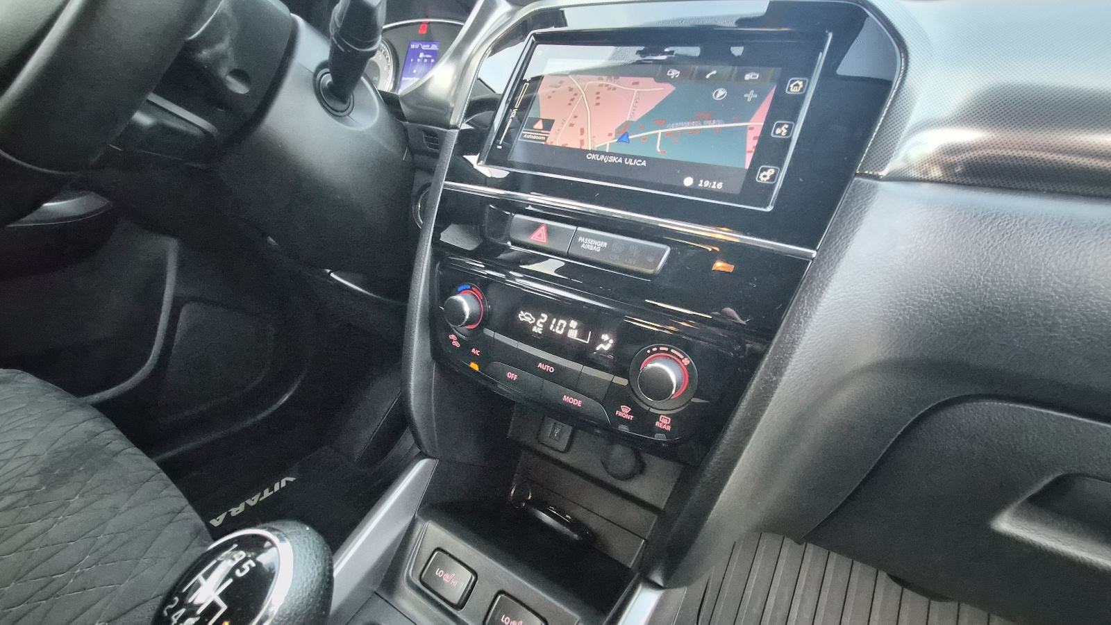 Suzuki Vitara 1,4 benz. ALLGRIP - GLX+ - 1.VLASNIK -, fotografija 17