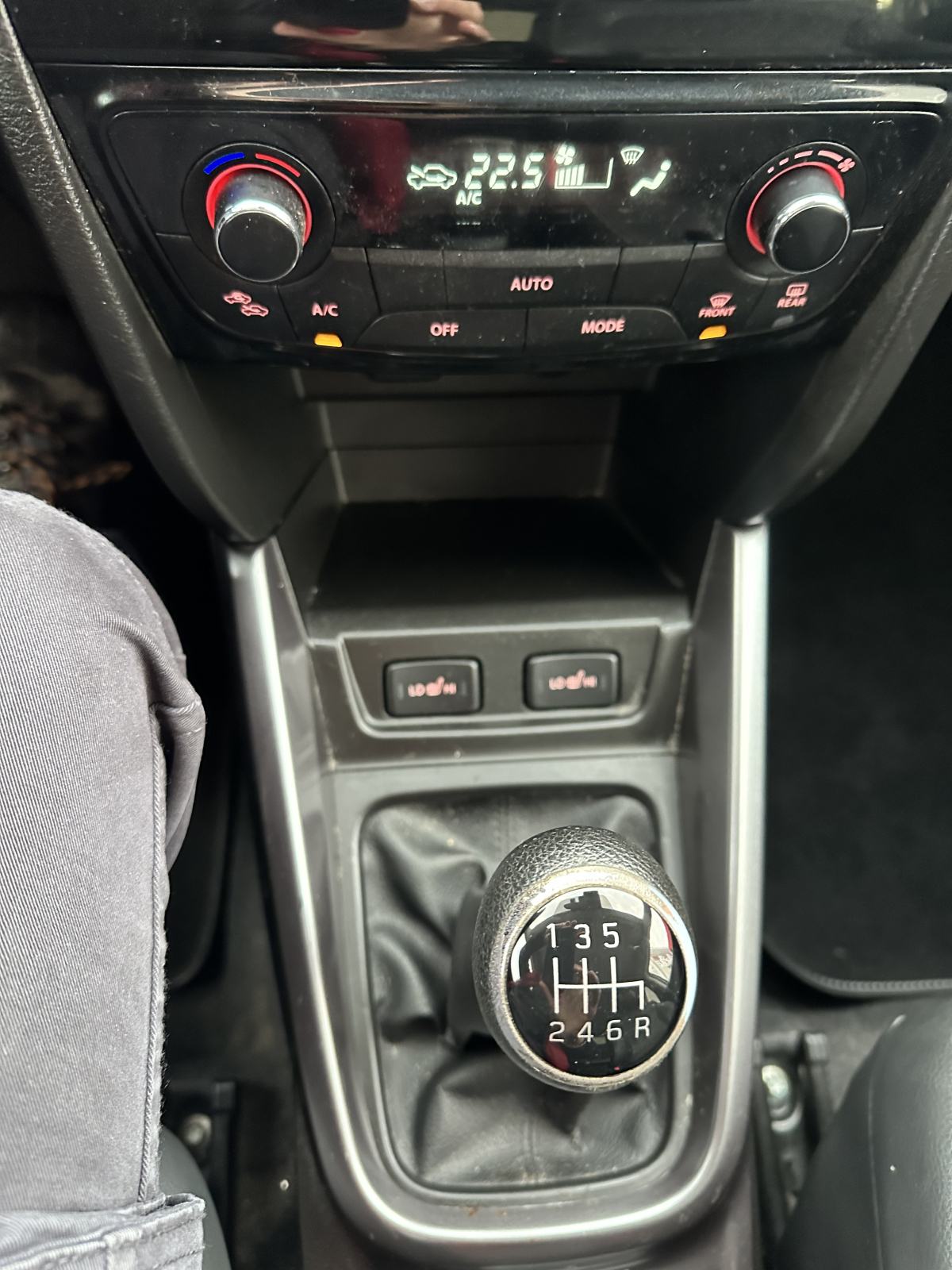 Suzuki Vitara 1.4 BOOSTERJET S 103KW.NAVI.GRE.SEDEŽEV.128.000 KM, fotografija 13
