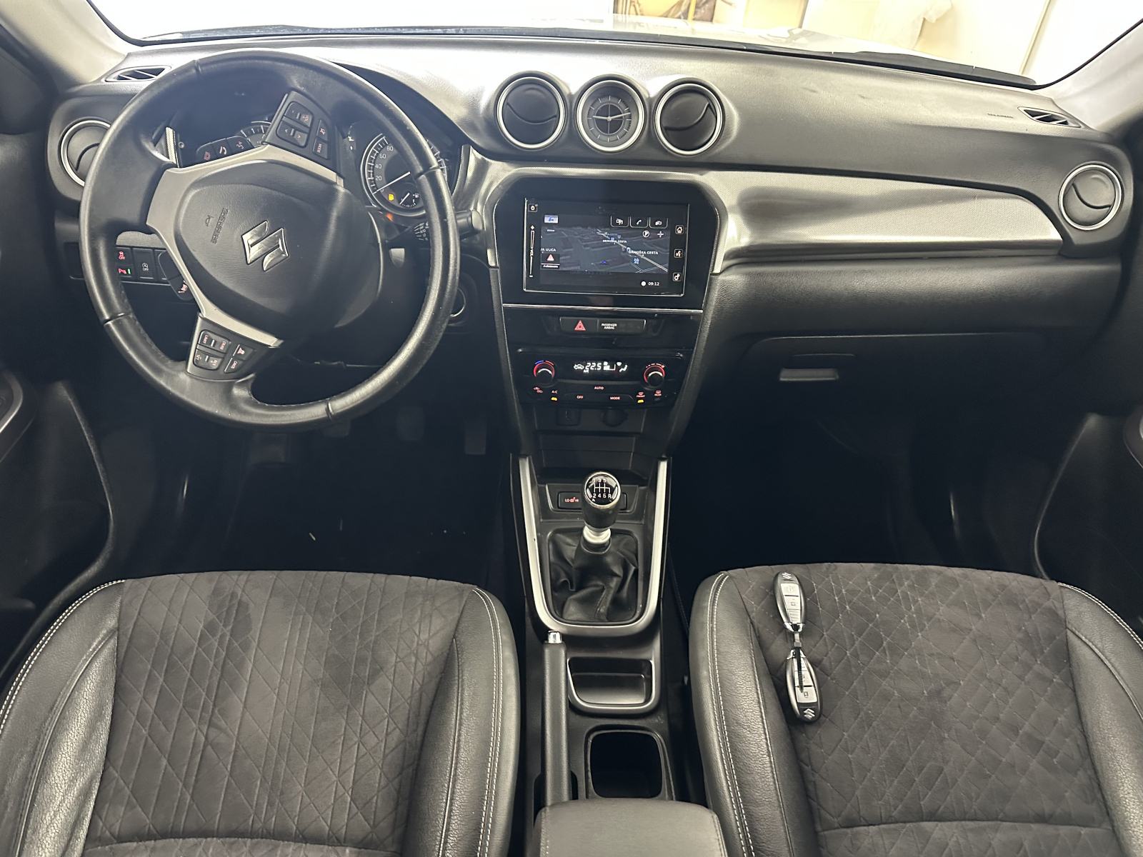 Suzuki Vitara 1.4 BOOSTERJET S 103KW.NAVI.GRE.SEDEŽEV.128.000 KM, fotografija 15