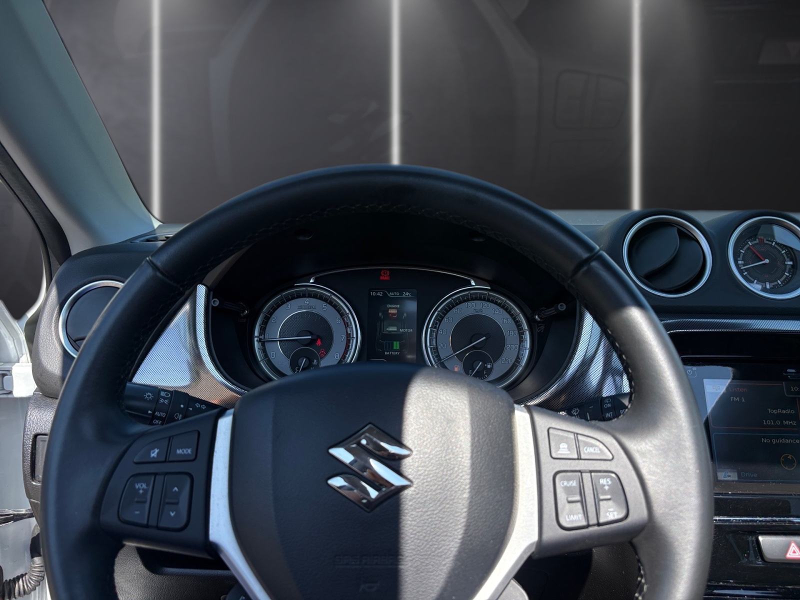 Suzuki Vitara 1.4 Boosterjet 4x4 LED NAVI KROV PROZ KAMERA, fotografija 5