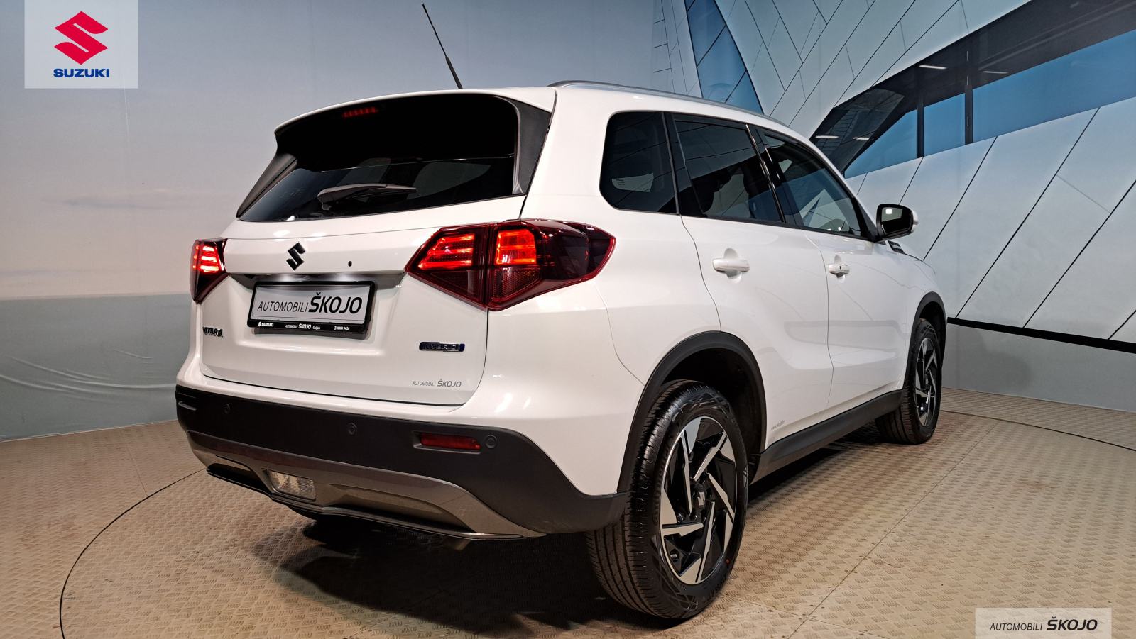 Suzuki Vitara 1,4 Elegance+ 2WD Hybrid Automatik, fotografija 2