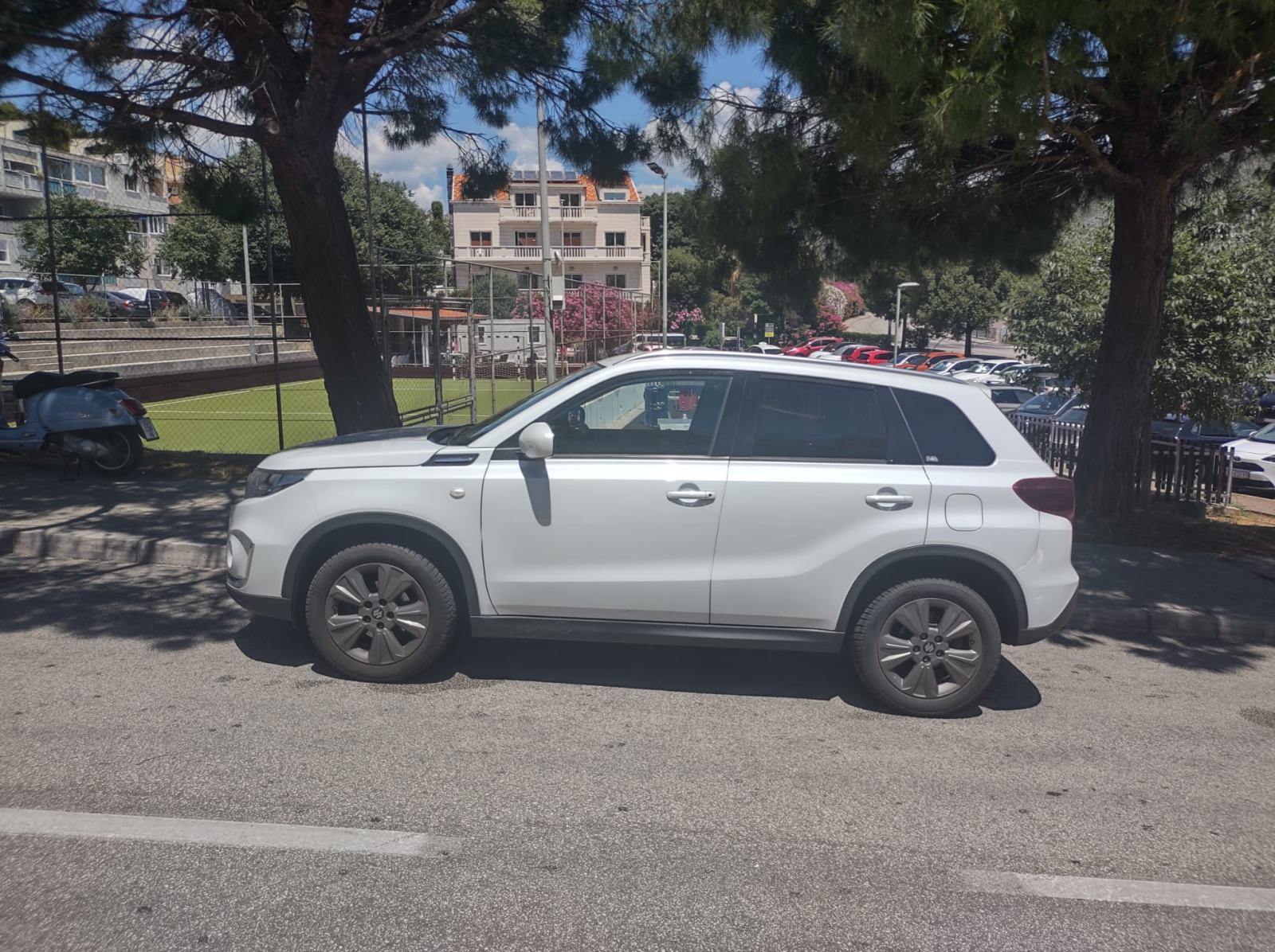 Suzuki Vitara 1,4 GL+ 2021. reg. do 6/2027, fotografija 5