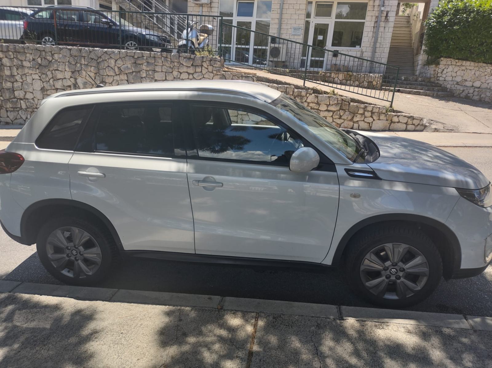 Suzuki Vitara 1,4 GL+ 2021. reg. do 6/2027, fotografija 4