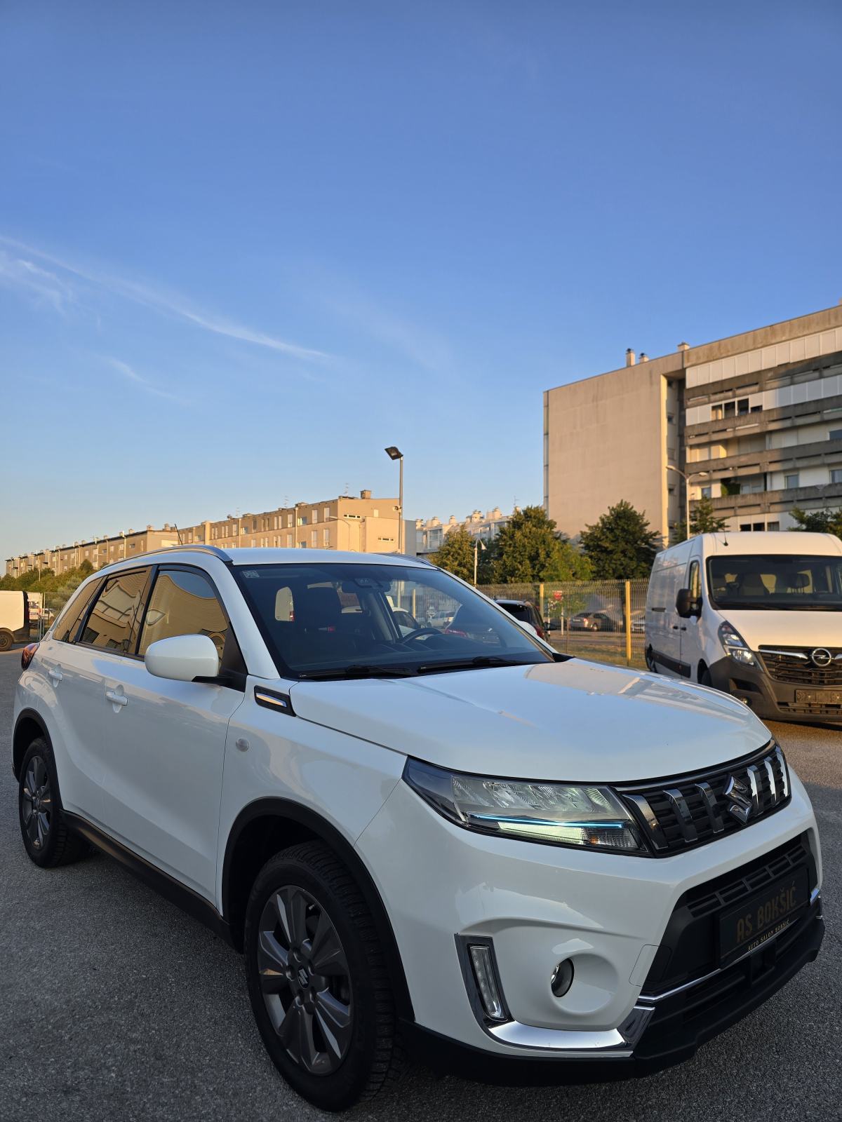 SUZUKI VITARA 1.4 GL HYBRID *99 000 KM *HR AUTO* 2022 * Prvi vlasnik *, fotografija 8