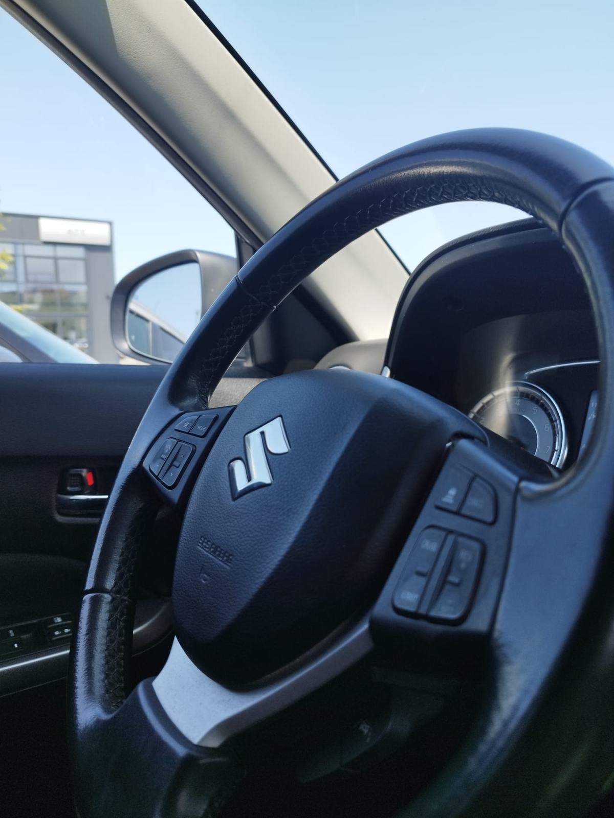 Suzuki Vitara 1,4 GL+ Hybrid 2021., fotografija 15