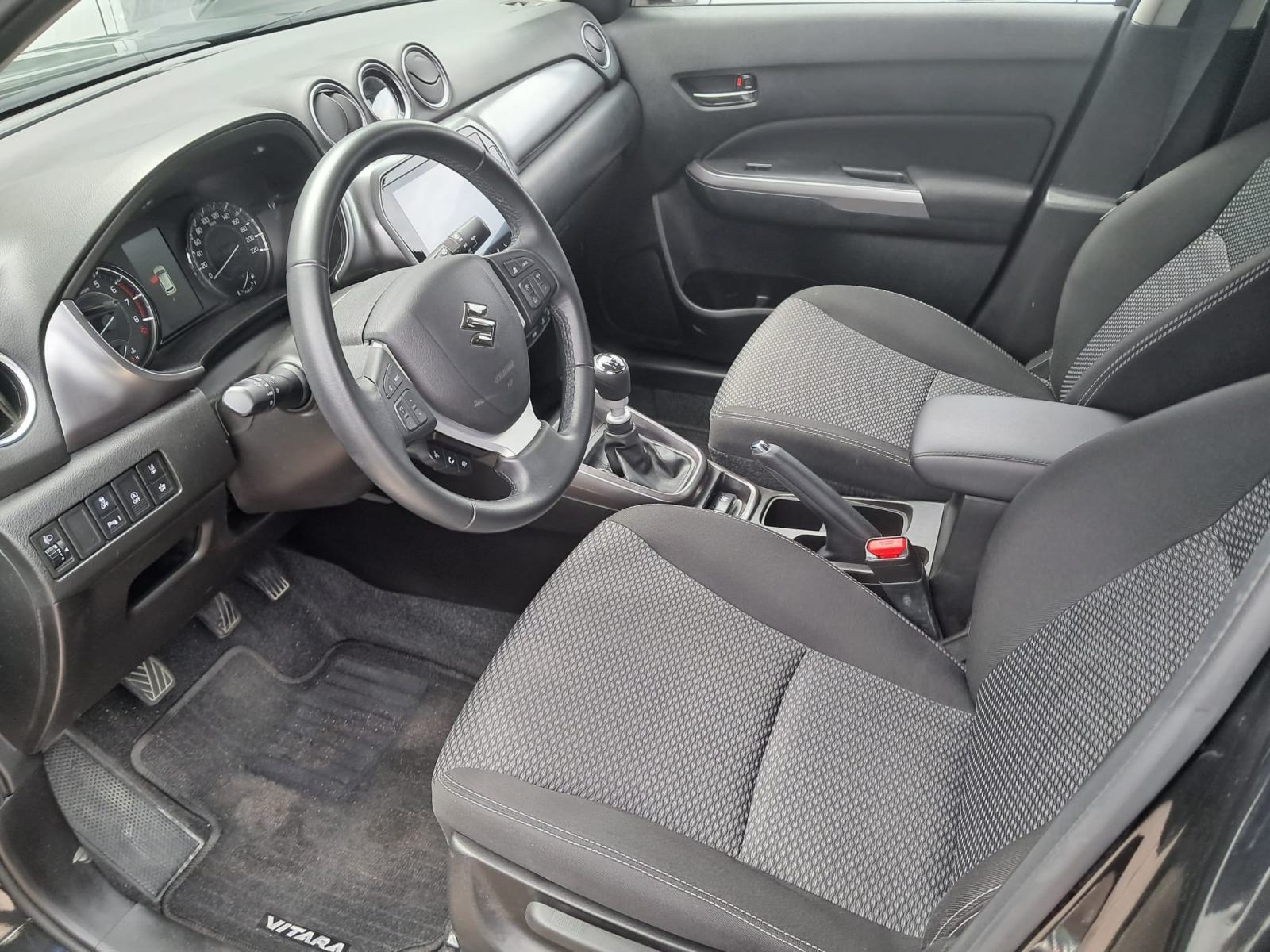 Suzuki Vitara 1,4 GL+ Hybrid 2024. reg. do 08/26, fotografija 5