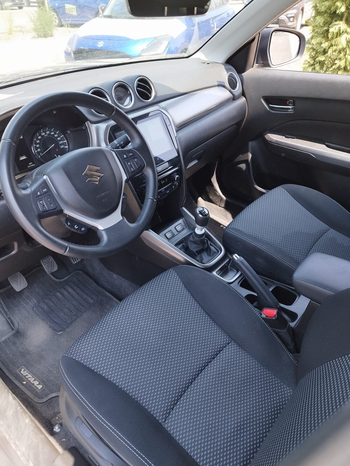 Suzuki Vitara 1,4 GL+ Hybrid 2025. / reg. do 04/27, fotografija 8