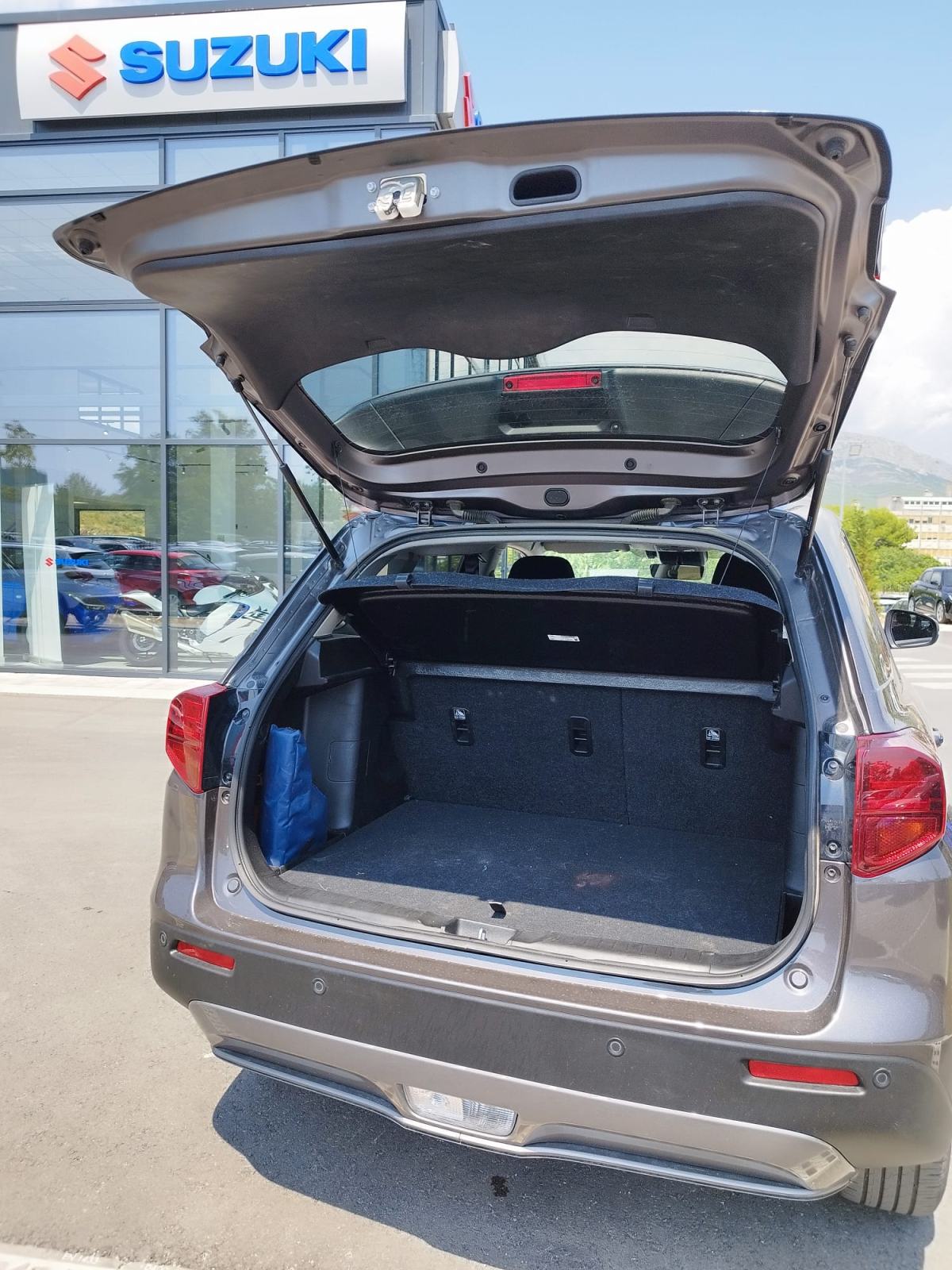 Suzuki Vitara 1,4 GL+ Hybrid 2025. / reg. do 04/27, fotografija 12