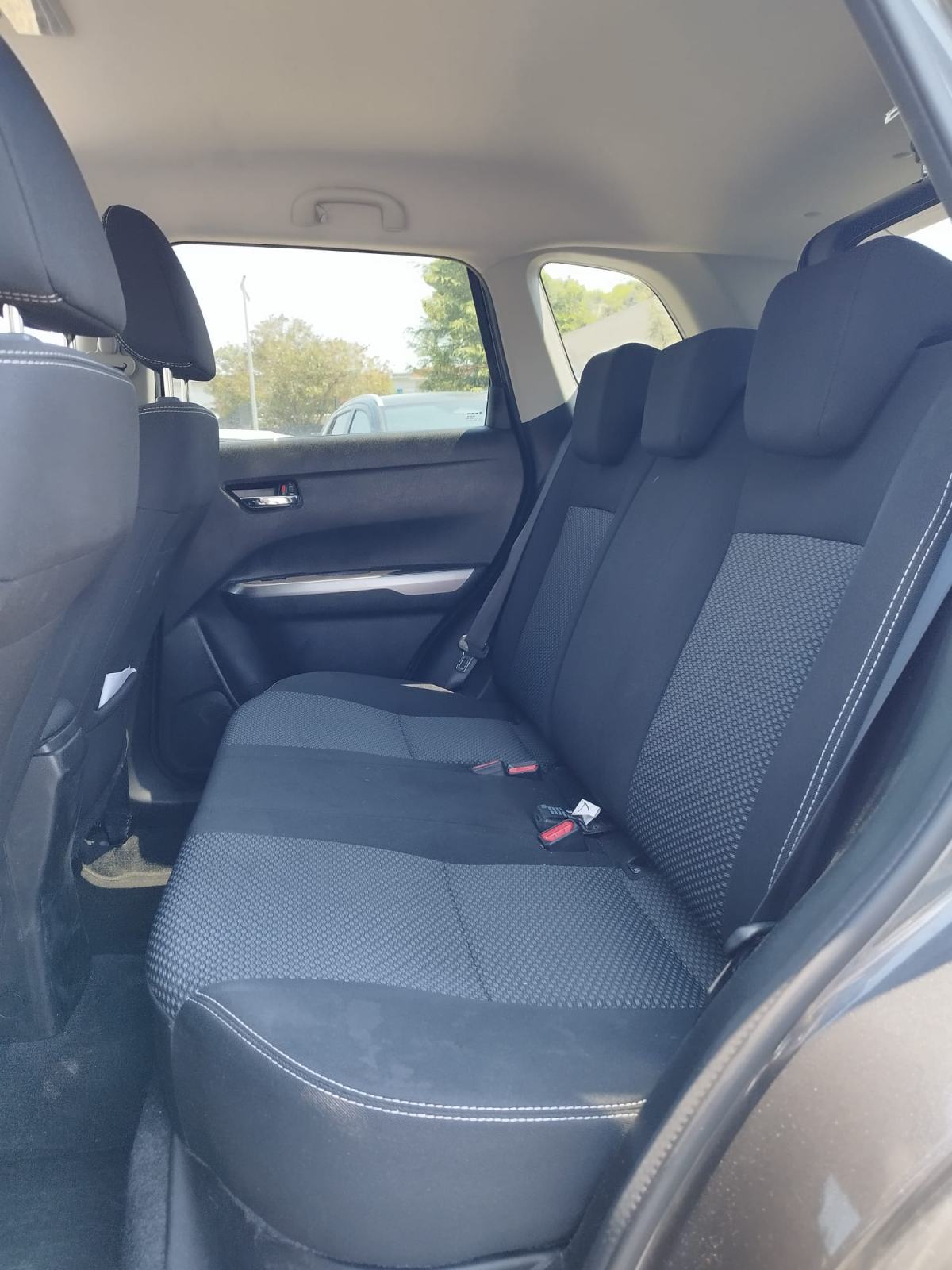 Suzuki Vitara 1,4 GL+ Hybrid 2025. / reg. do 04/27, fotografija 16