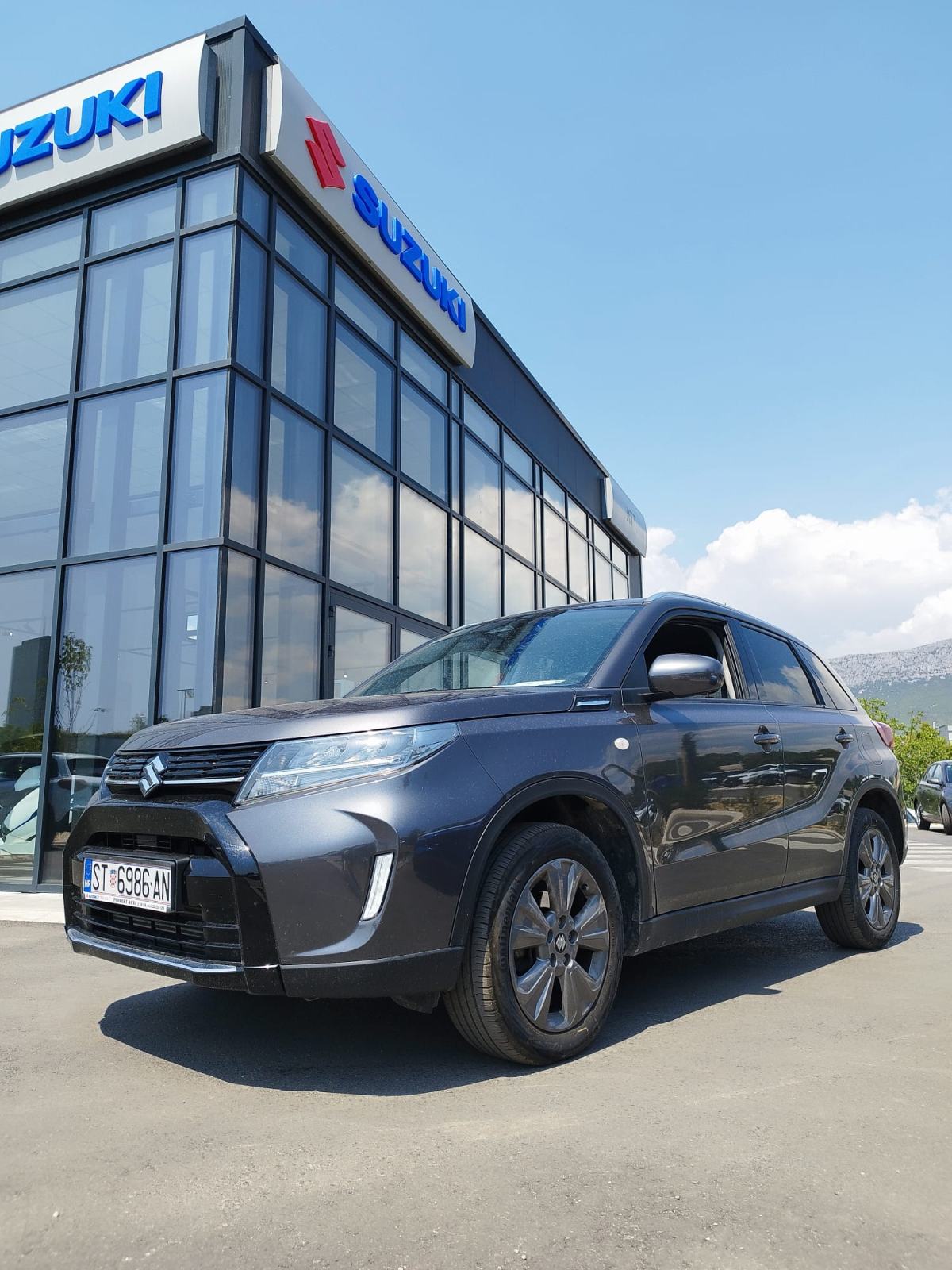 Suzuki Vitara 1,4 GL+ Hybrid 2025. / reg. do 04/27, fotografija 4