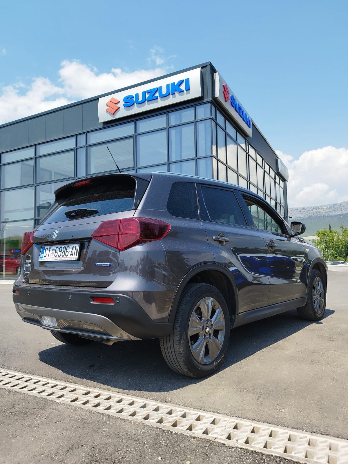 Suzuki Vitara 1,4 GL+ Hybrid 2025. / reg. do 04/27, fotografija 3