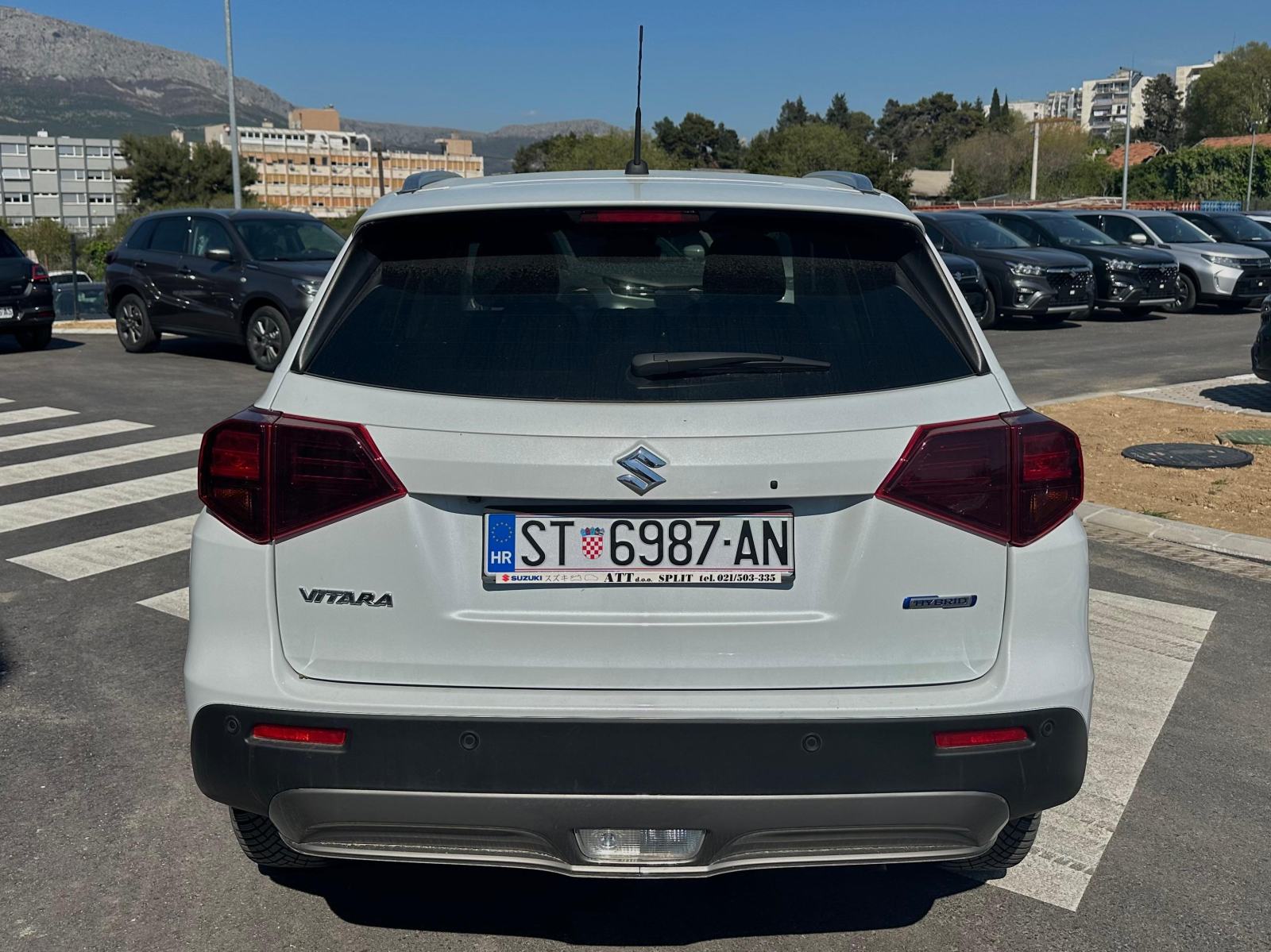 Suzuki Vitara 1,4 GL+ HYBRID reg. do 04/2027, fotografija 6