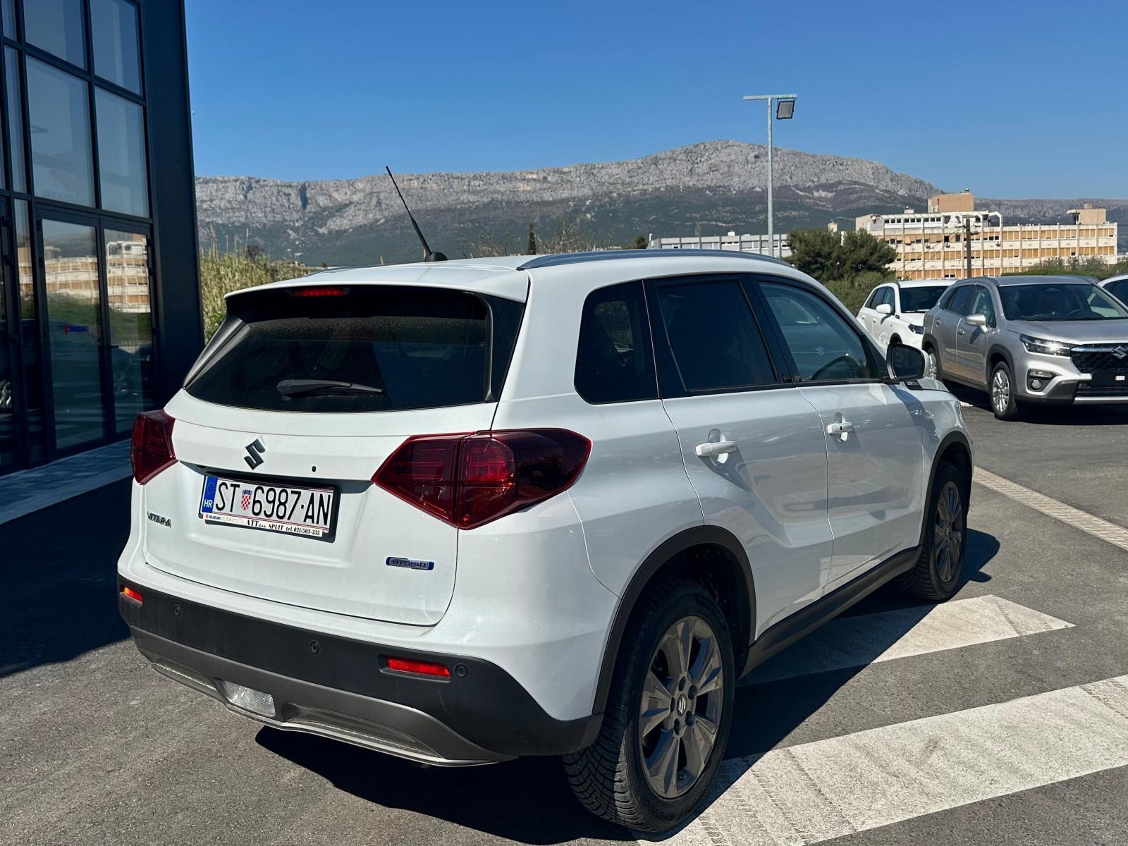 Suzuki Vitara 1,4 GL+ HYBRID reg. do 04/2027, fotografija 8