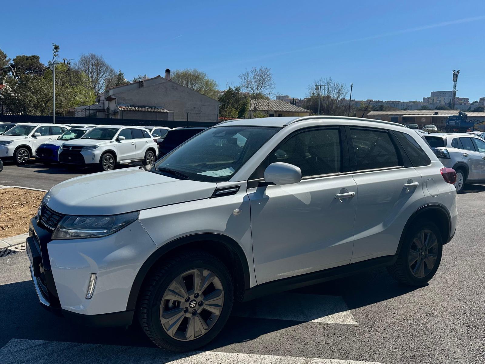 Suzuki Vitara 1,4 GL+ HYBRID reg. do 04/2027, fotografija 4