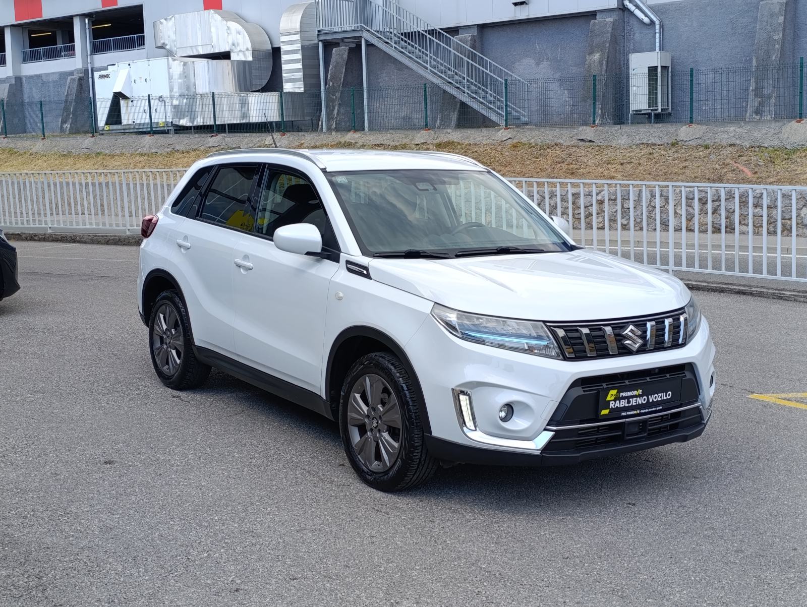 Suzuki Vitara 1.4 GL+, LED svjetla, tempomat, automatska klima,jamstvo, fotografija 3