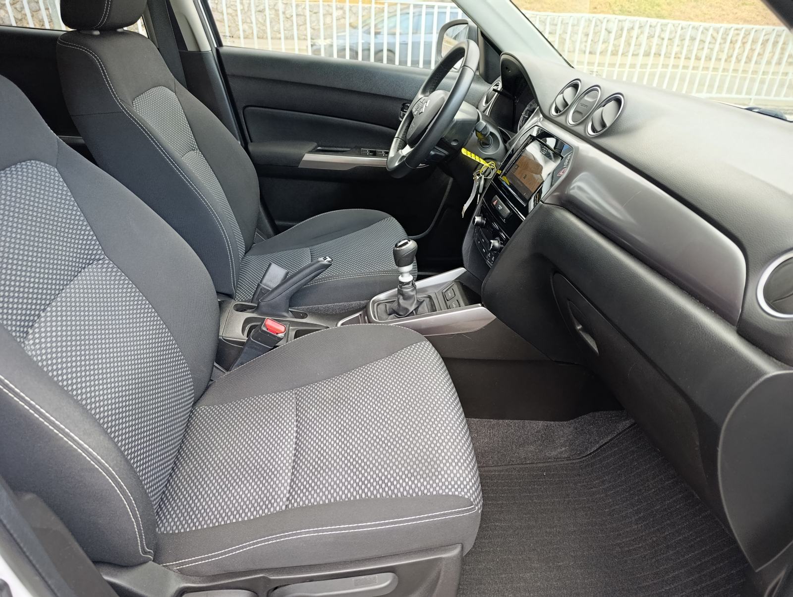 Suzuki Vitara 1.4 GL+, LED svjetla, tempomat, automatska klima,jamstvo, fotografija 9