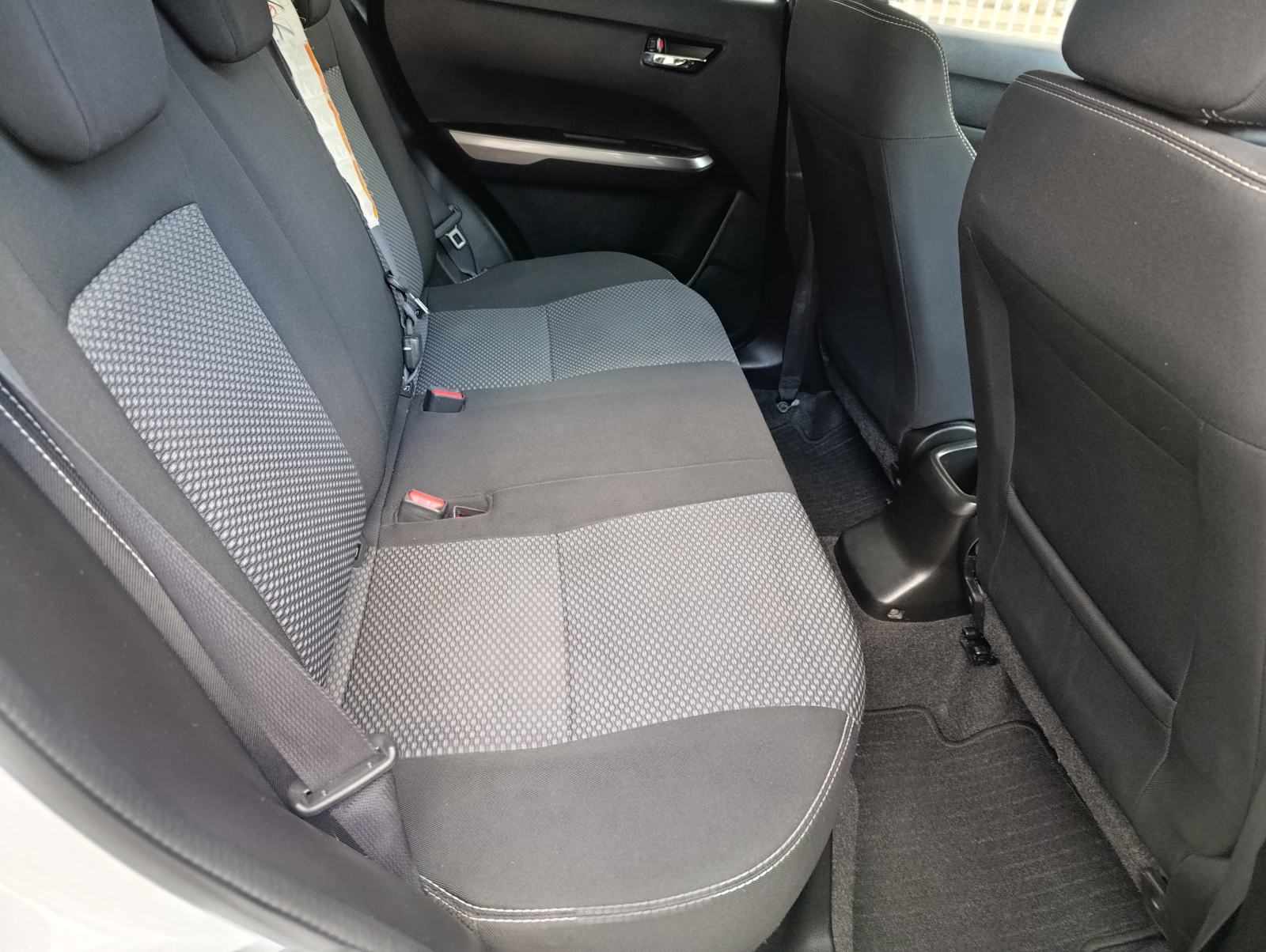 Suzuki Vitara 1.4 GL+, LED svjetla, tempomat, automatska klima,jamstvo, fotografija 12