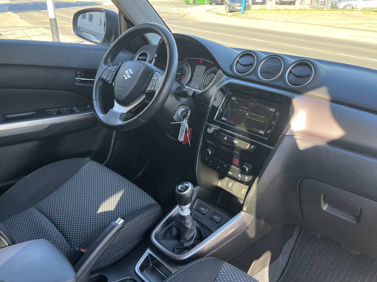 Suzuki Vitara 1,4 Hybrid GL+ LED,KAMERA 1.VL Nije uvoz Jamstvo 1G, fotografija 20