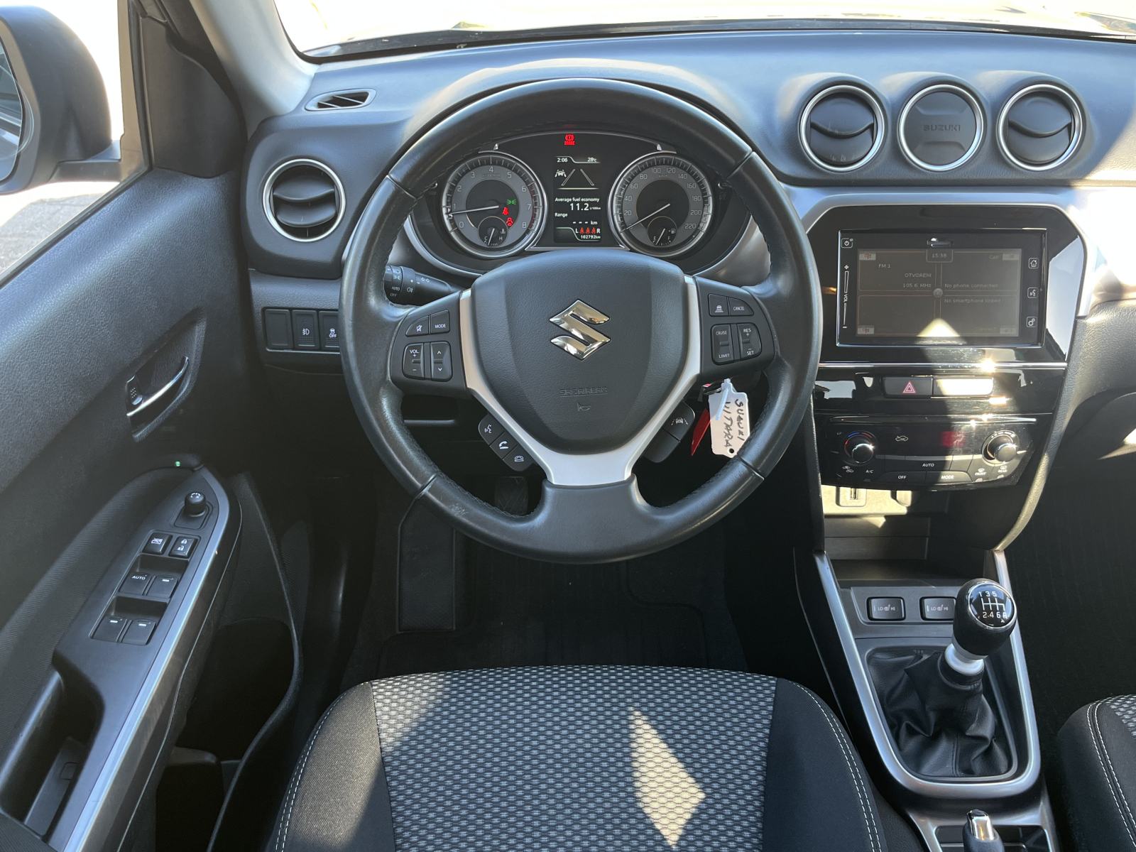 Suzuki Vitara 1,4 Hybrid GL+ LED,KAMERA 1.VL Nije uvoz Jamstvo 1G, fotografija 14
