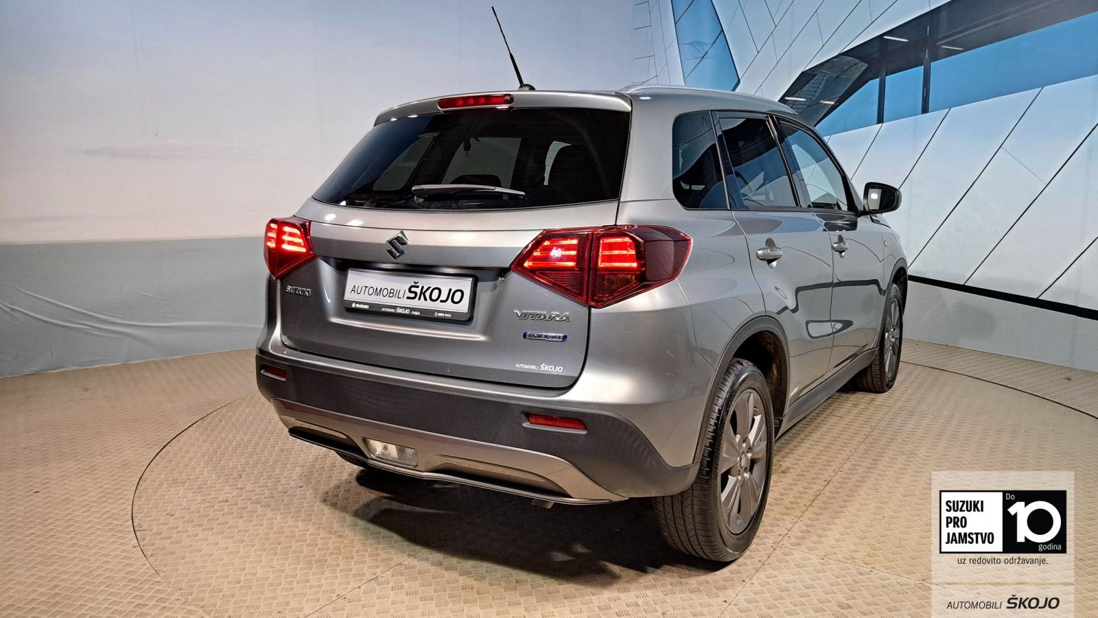 Suzuki Vitara 1,4 Premium 2WD Hybrid, fotografija 2
