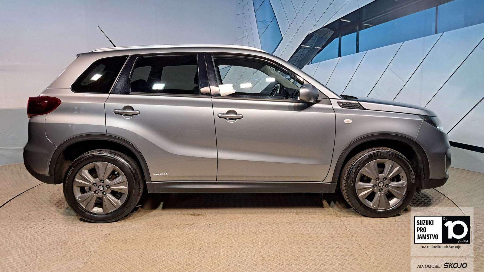 Suzuki Vitara 1,4 Premium 2WD Hybrid, fotografija 3